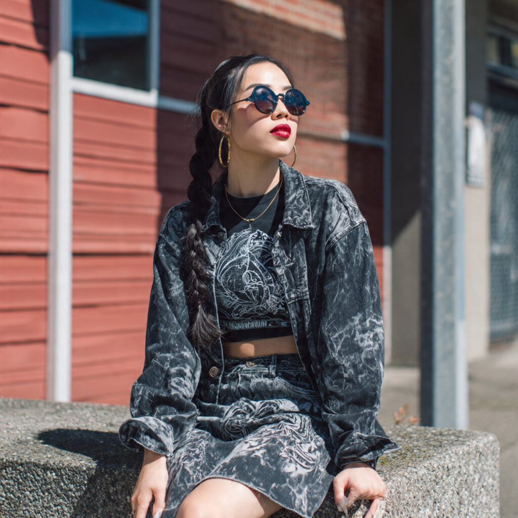 20 Best Rock Concert Outfit Looks Ideas: 20+ Edgy Styles to Stand Out at Any Show 14 Acid Wash Denim Jacket and Graphic Crop Top