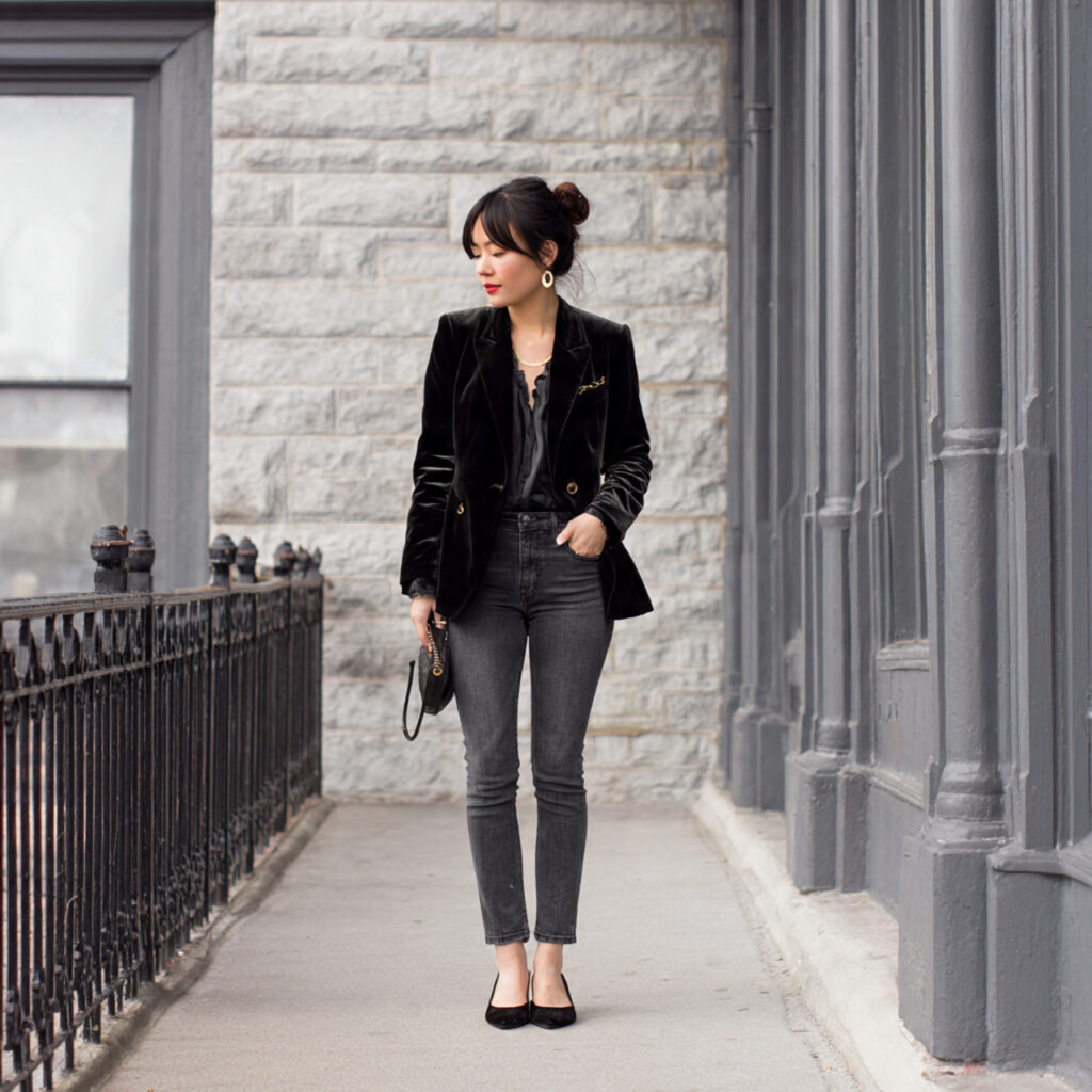 20 Best Rock Concert Outfit Looks Ideas: 20+ Edgy Styles to Stand Out at Any Show 8 Dark Velvet Blazer and Skinny Jeans Ensemble