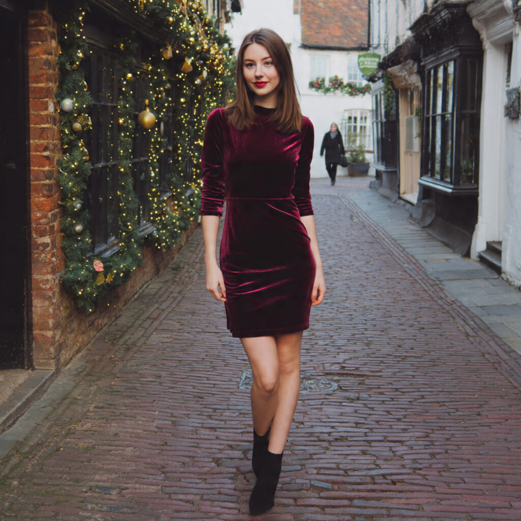 Velvet Bodycon Dress for Winter Birthdays